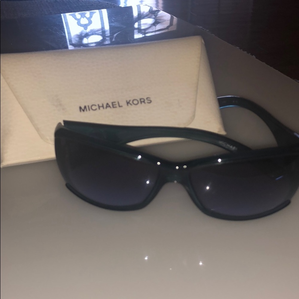 Michael Kors Dark Green / Black Gradient Women's Sunglasses